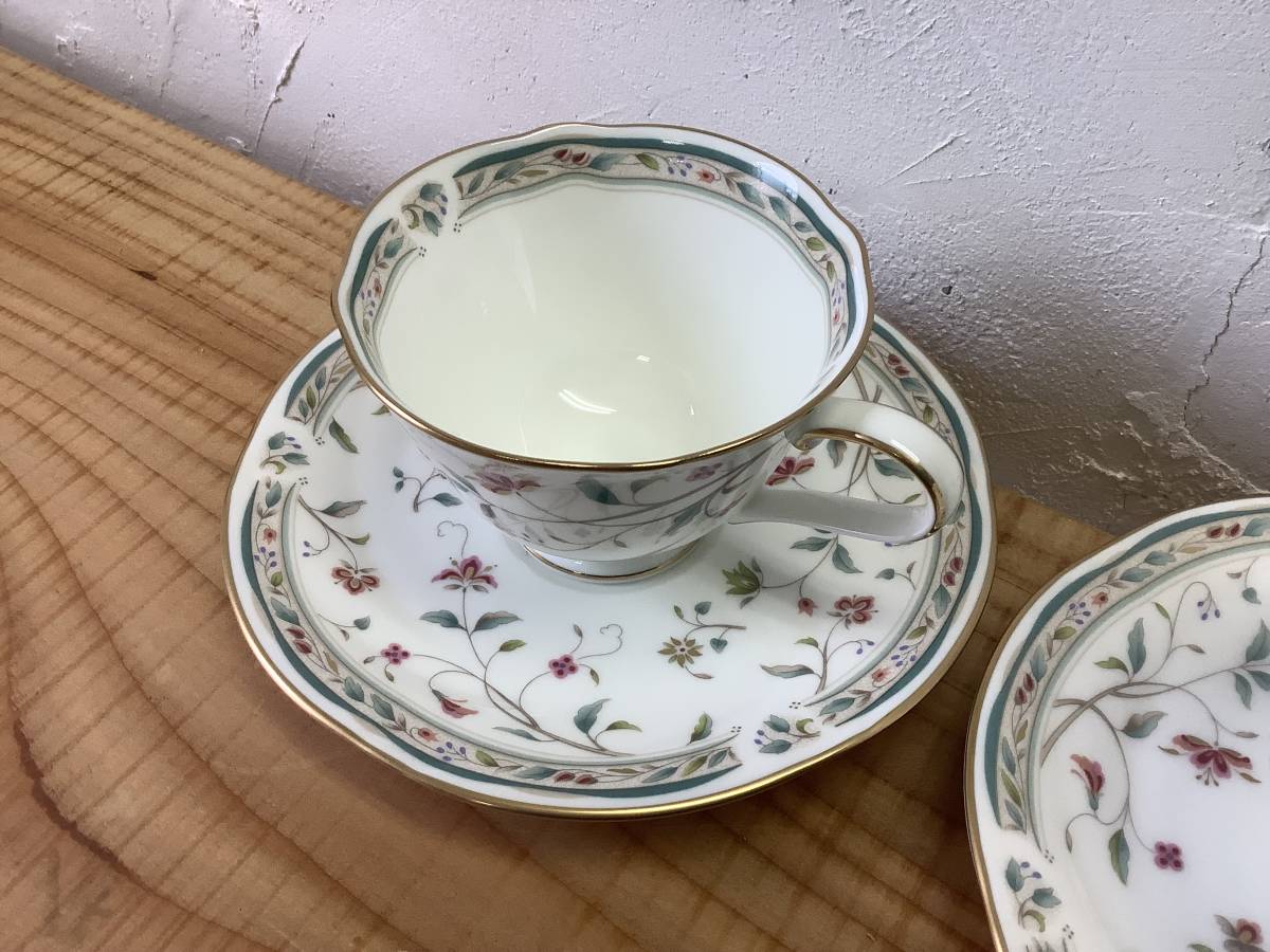 S120417XR【美品・展示保管品】Noritake ノリタケ 花更紗 4409 ハナサラサ コーヒーカップソーサー ブランド食器 陶器食器 花柄 金縁_画像3