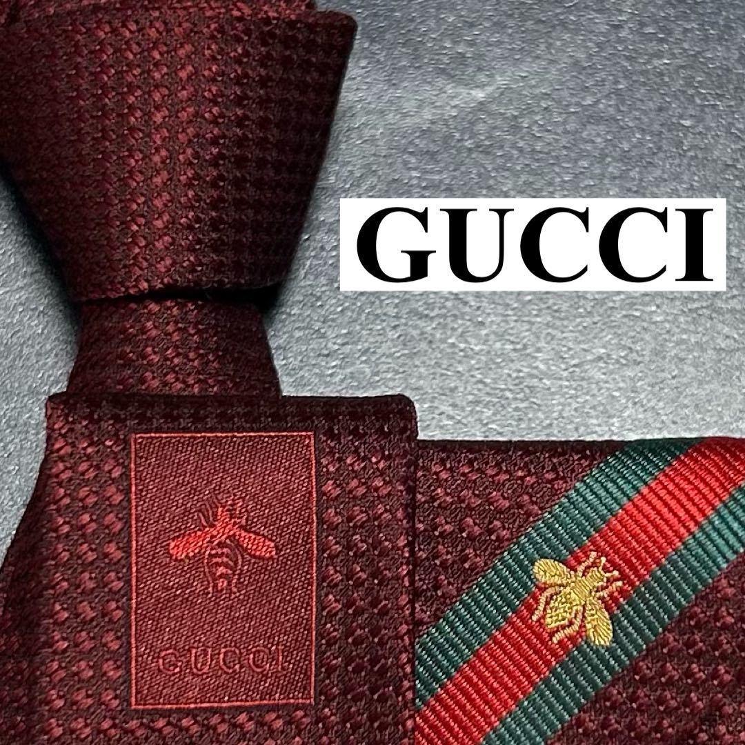 贈る結婚祝い 未使用タグ付 GUCCI グッチ ネクタイ 紺・赤 GG柄 ハート