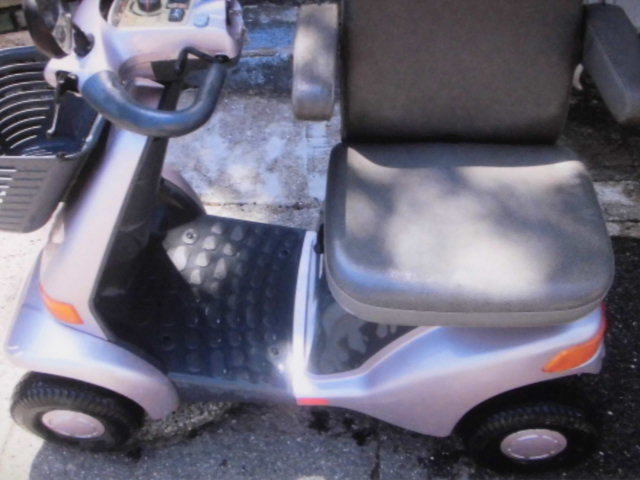 スズキ 4輪セニアカー ET4d 走行少 引き取り限定 介護車輛 車椅子