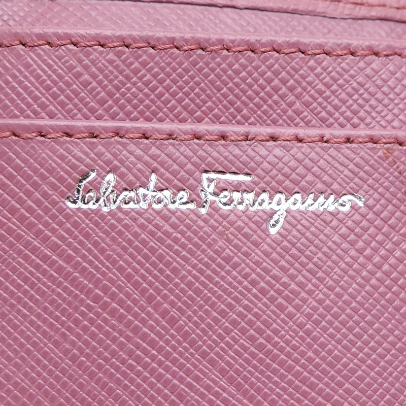 ［飯能本店］Salvatore Ferragamo サルヴァトーレフェラガモ ガンチーニ 二つ折り財布 レザー ピンク レディース DH72643_画像7