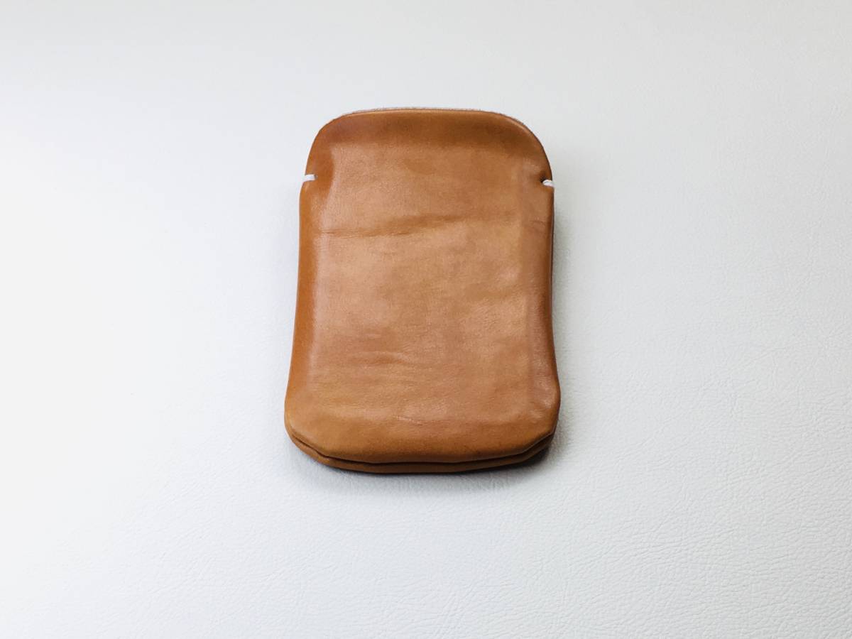 [ leather . feeling .]iPhone 14/ 14 Pro Camel color original leather case in case ( light grey suede )