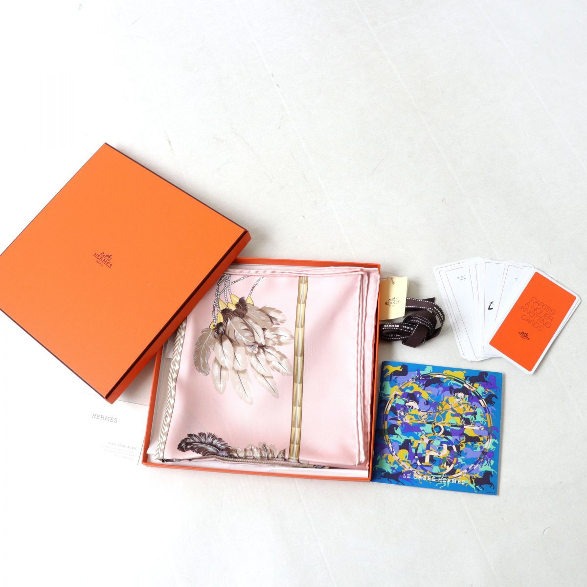 海外で買 HERMES エルメス スカーフ カレ90 BRAZIL ブラジル シルク 紺