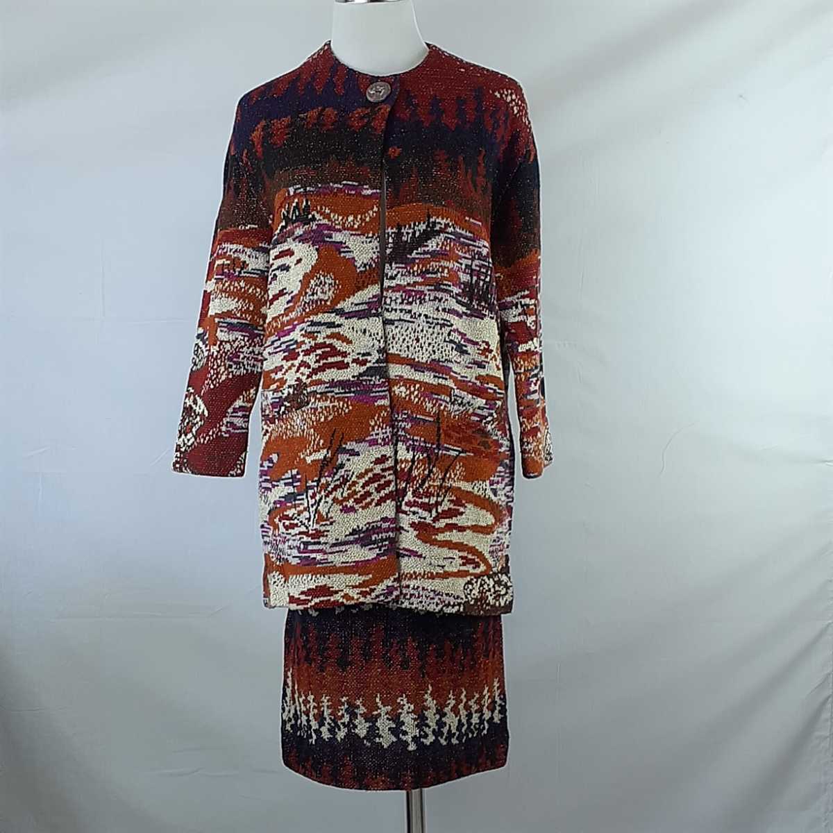 ミッソーニセットアップスーツ、サイズ44.XL.13号。MISSONI