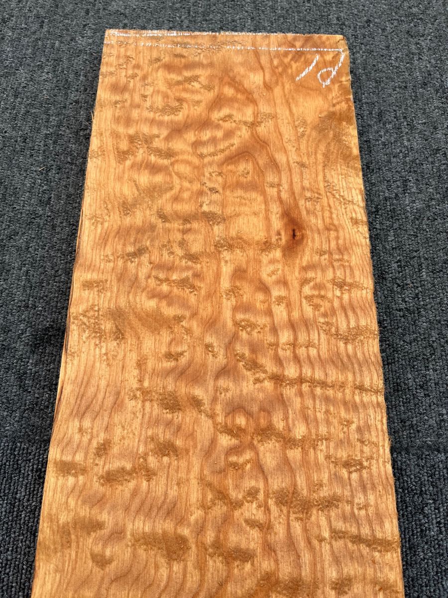 キルティッドメープル　木材