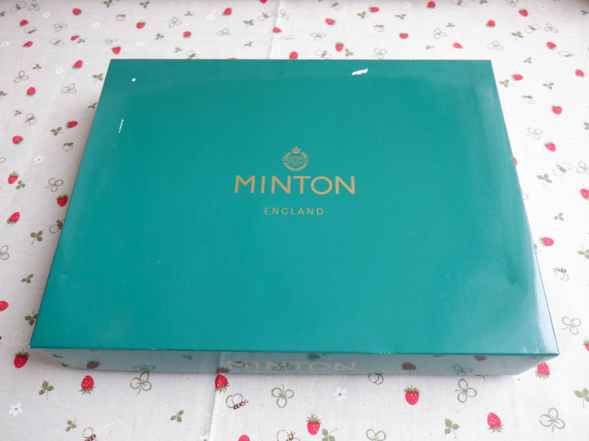 Ｂ１１『ＭＩＮＴＯＮ　★ミントン　フェイスタオル１枚＆ウォッシュタオル１枚セット　綿１００％』～箱付き　外箱に傷みあり　_画像4