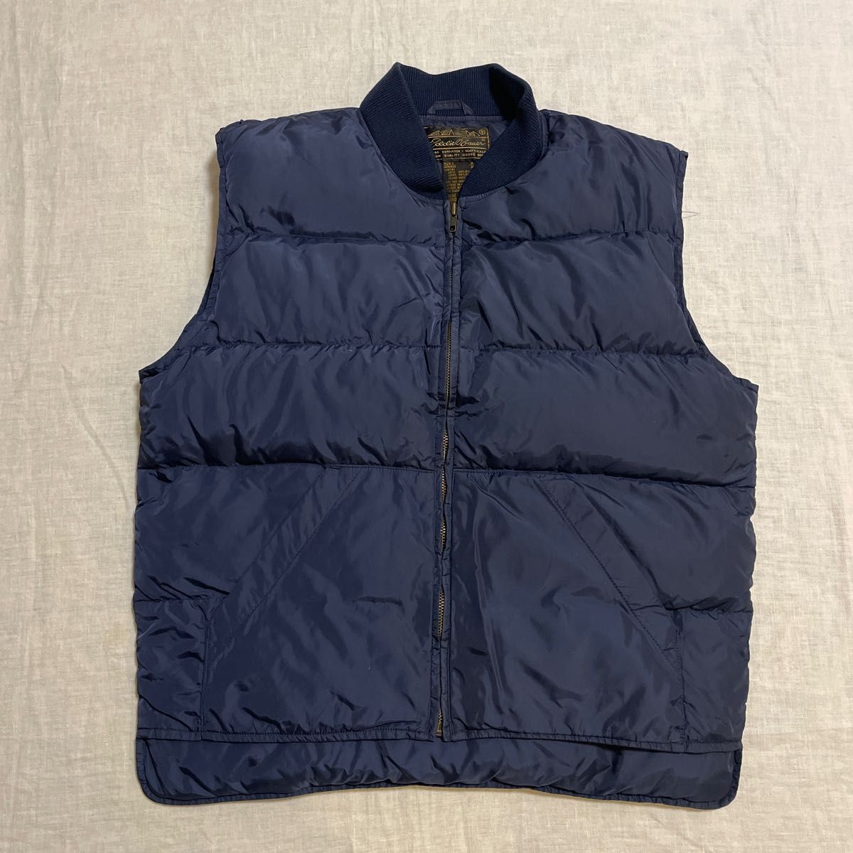 80's 黒タグ eddie bauer エディーバウアー ダウンベスト 古着 メンズ