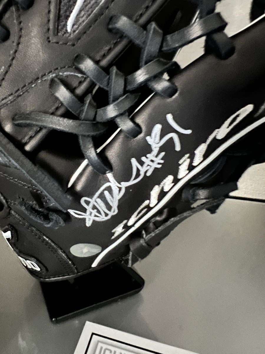 イチロー直筆サイン#51書込み ミズノ社製 ICHIROロゴ入り イチロー直筆サイン#51書込み ミズノ社製 ICHIROロゴ入り