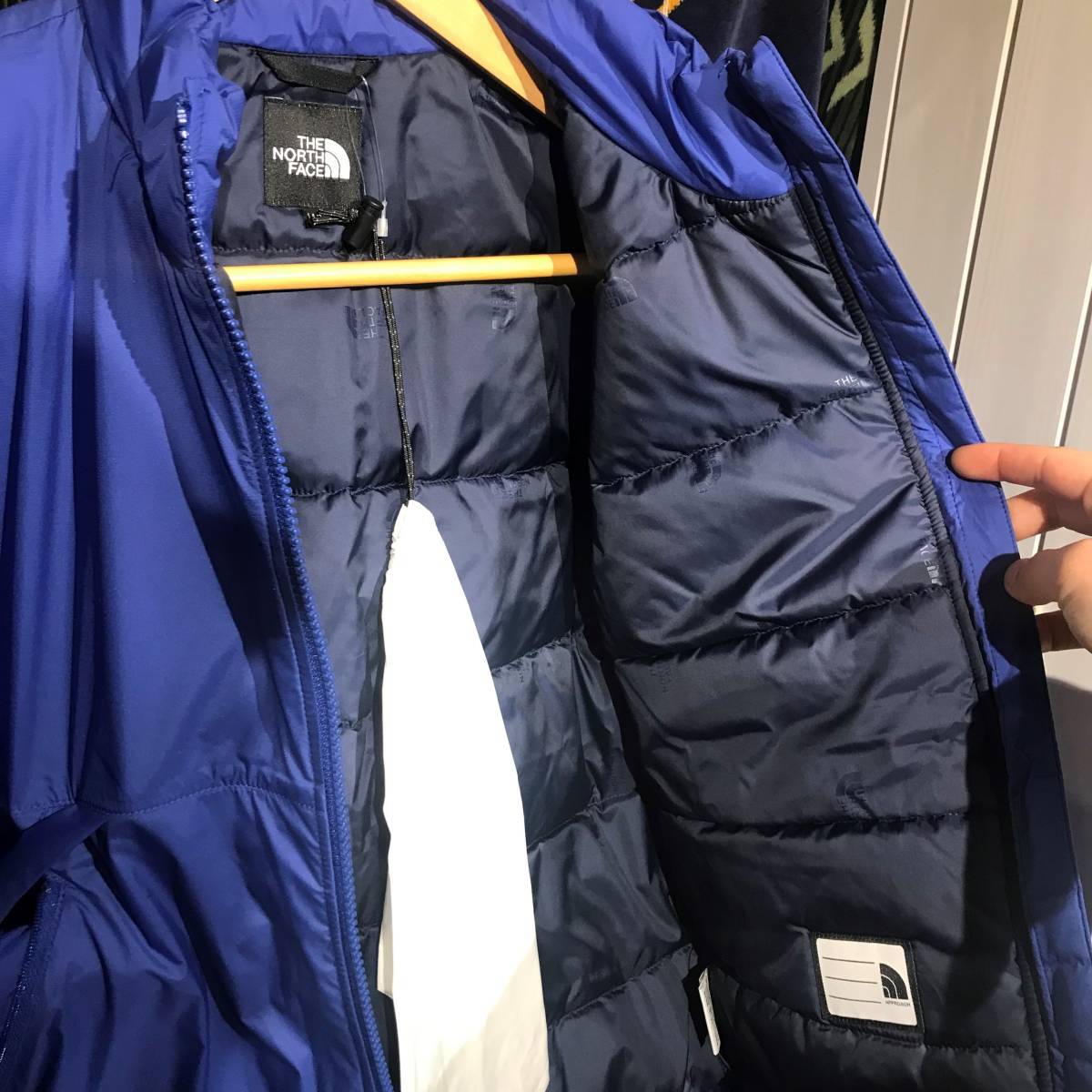 ノースフェイス THE NORTH FACE NYJ81949 Cirrus Jacket シーラスジャケット TB 140 キッズ 子供用 防寒 ジャケット 新品 未使用 正規品_画像3