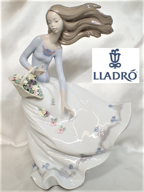 12058[TS] состояние хорошо!*LLADRO/ Lladro *figyu Lynn No.6767 [ способ. баловство ] керамика. украшение / цветок корзина женщина 