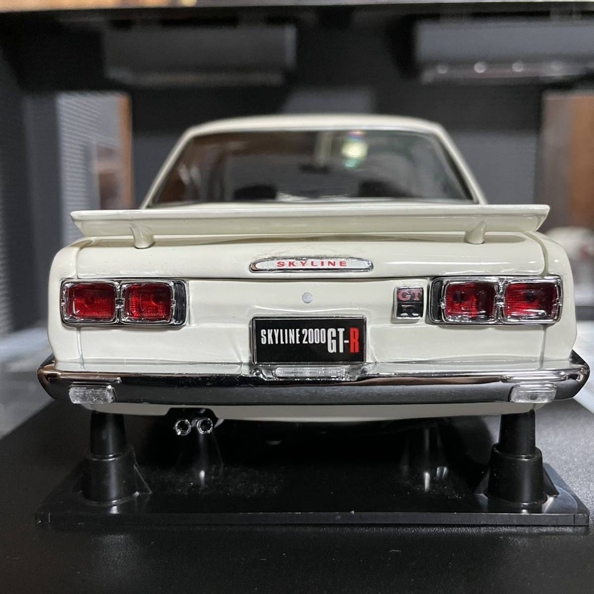  распроданный не выставленный товар Kyosho 1/18 Nissan Skyline 2000GT-R (KPGC10) Hakosuka 