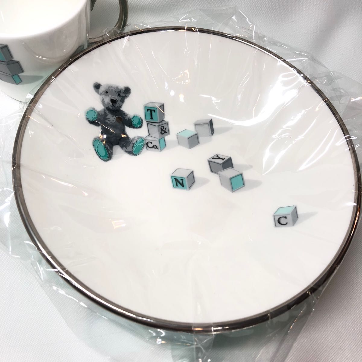 ティファニー Tiffany ベビー食器 セット マグカップ プレート(深皿) クマ ブロック ファインボーンチャイナ