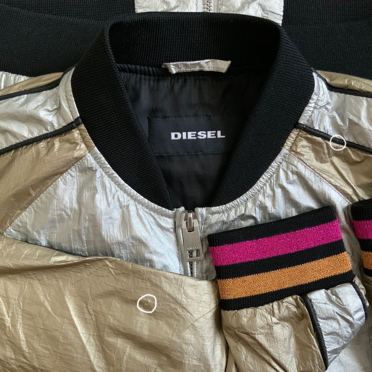 DIESEL ジャケット　ブルゾン　ジャンパー　ボンバージャケット　スタジャン　レインジャケット　メタリック　マイケルジャクソン風