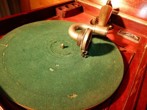 * special project * rather good gramophone * VV-IX * Victor * VICTOR *VICTROLA*