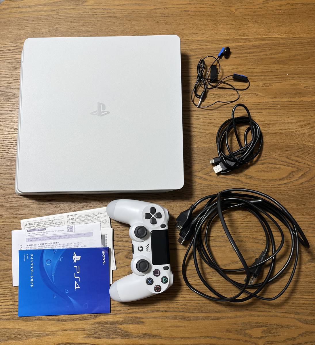 PlayStation 4 グレイシャー・ホワイト 500GB (CUH-2200AB02 