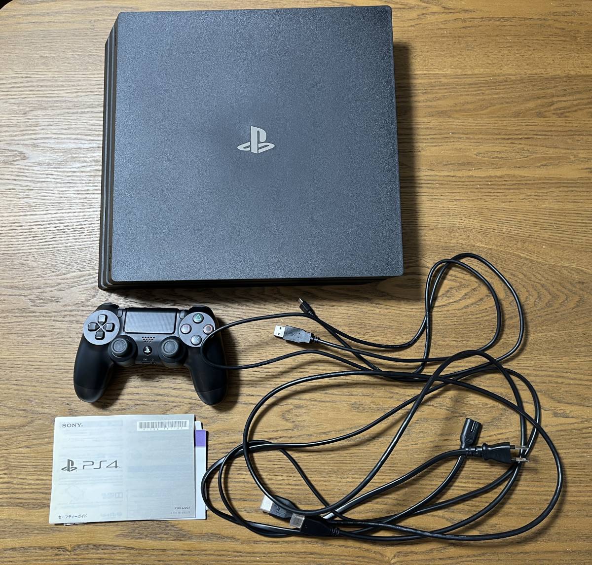 PlayStation4 Pro 本体 CUH-7100BB01-