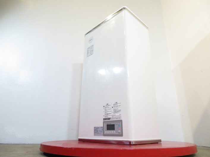 大特価 品 イトミック 電気温水器 EWR65BNN240A0 2014年製 単相200V