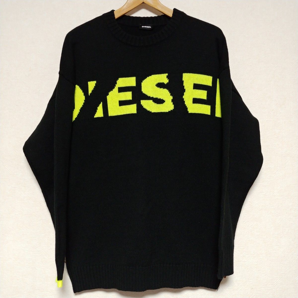 DIESEL ディーゼル ロゴ ニット セーター ブラック ネオン DIESEL ディーゼル ロゴ ニット セーター ブラック ネオン