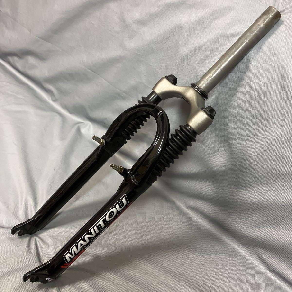 Manitou Magnum サスペンションフォーク 26インチ Vブレーキ QR OS ...