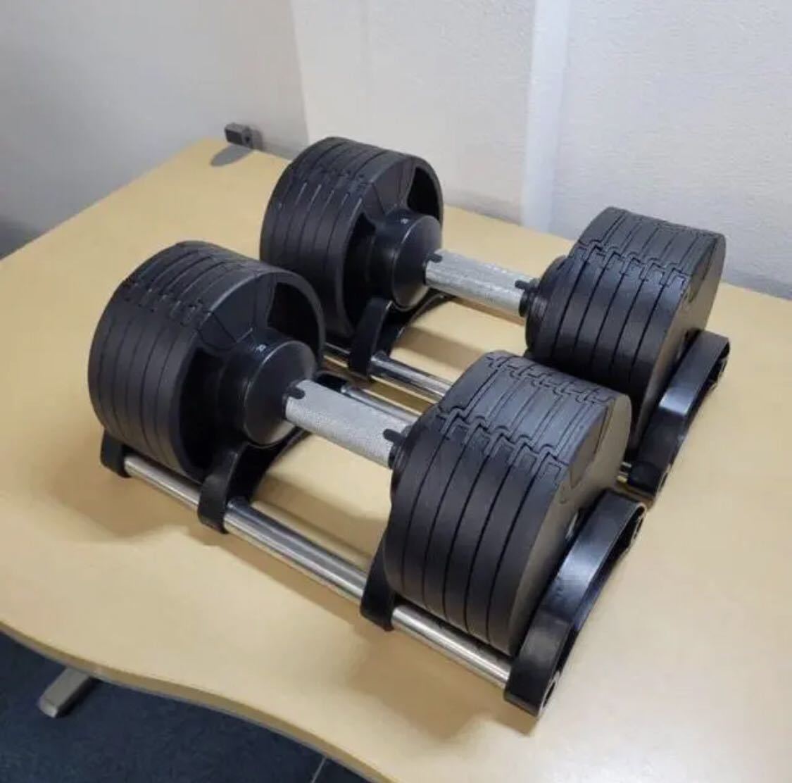 激安正規品 可変式ダンベル 20kg×2個セット トレーニング 筋トレ器具 バーベル、ダンベル