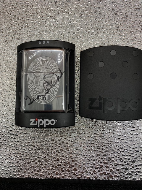 Zippo社オーナー(ジョージ・Ｂ・デューク）サイン付きZIPPO新品未使用品