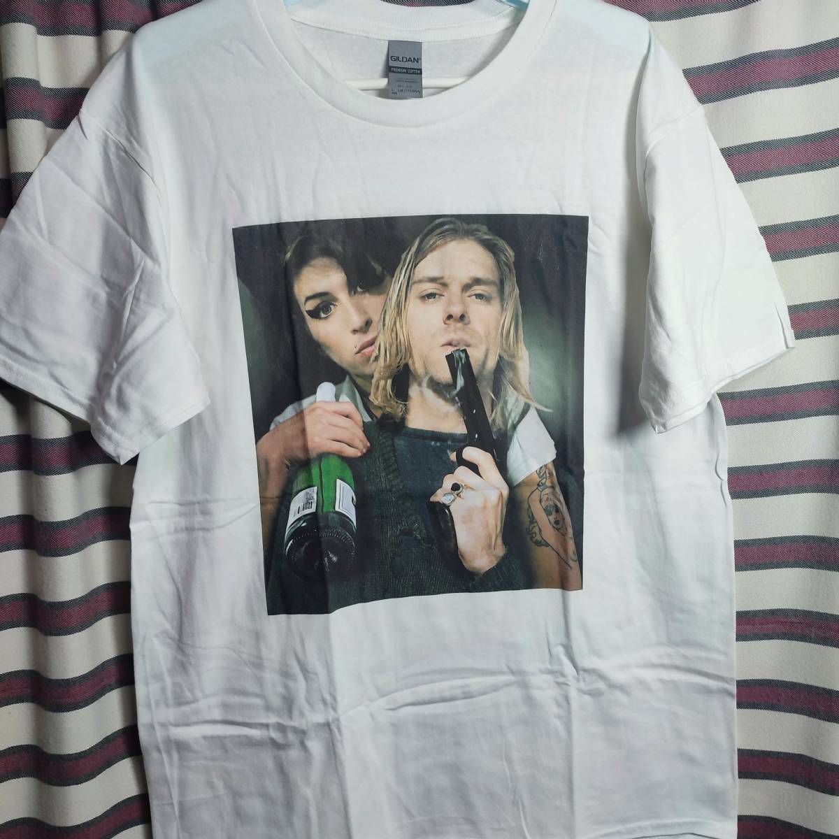 人気100%新品 NIRVANAカート・コバーン Tシャツ チャールズ・ピーター