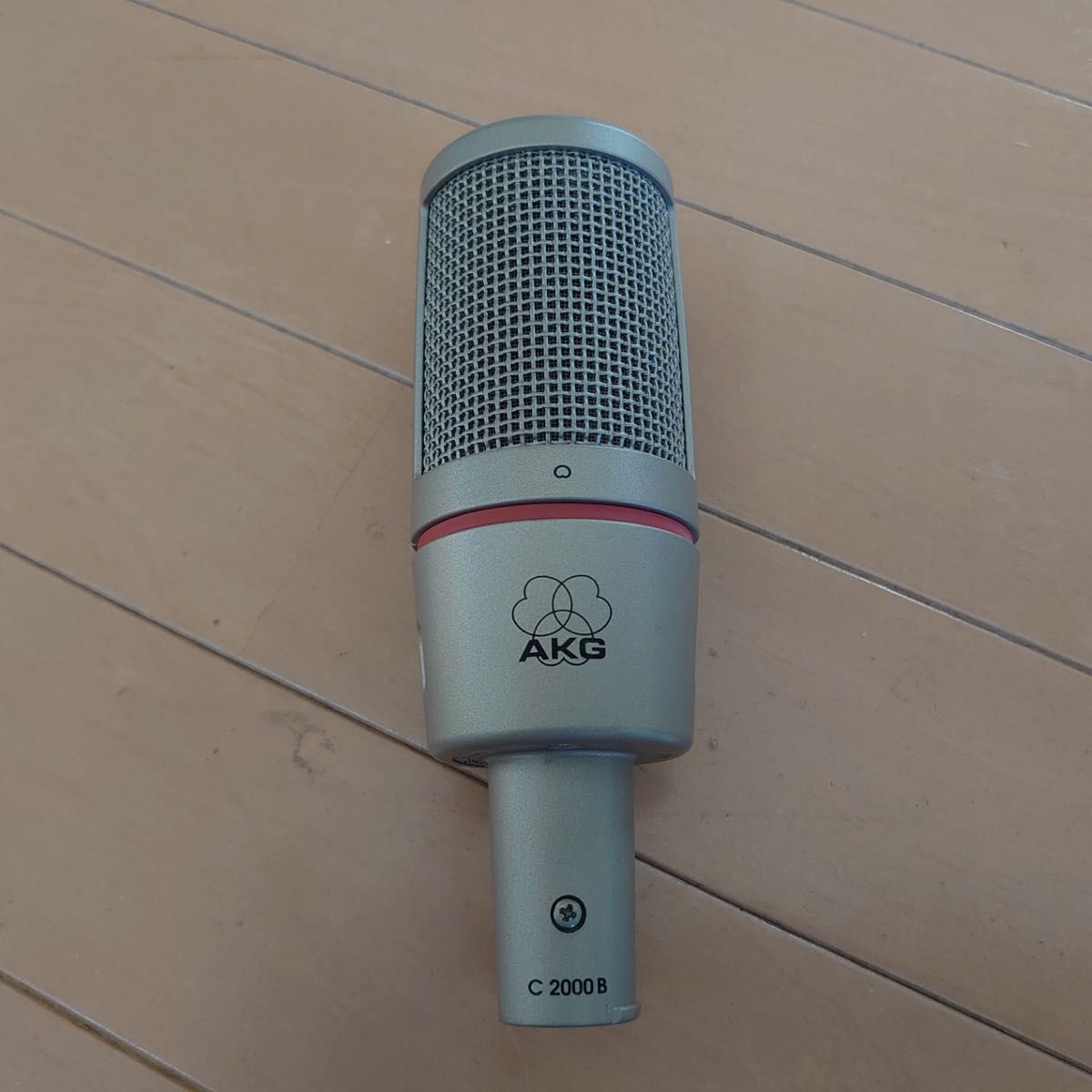 AKG コンデンサーマイク　c2000b 中古