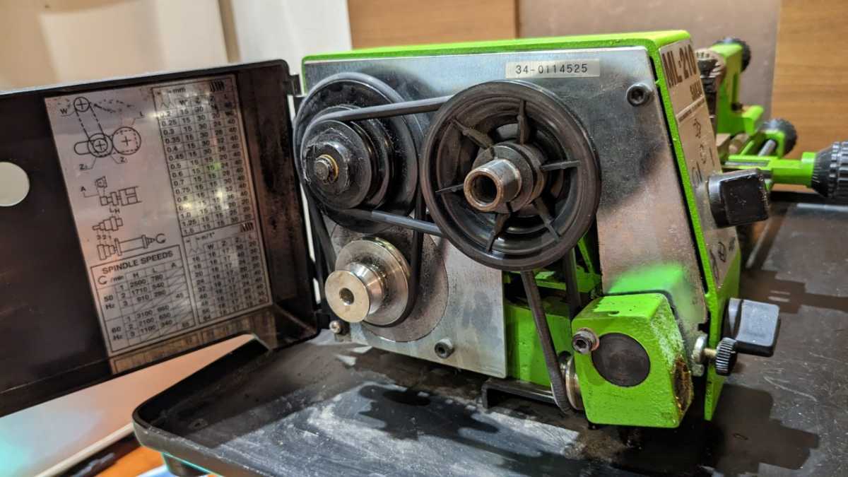 サカイマシンツール製 ML-210 卓上小型旋盤 サカイマシンツール製 ML-210 卓上小型旋盤