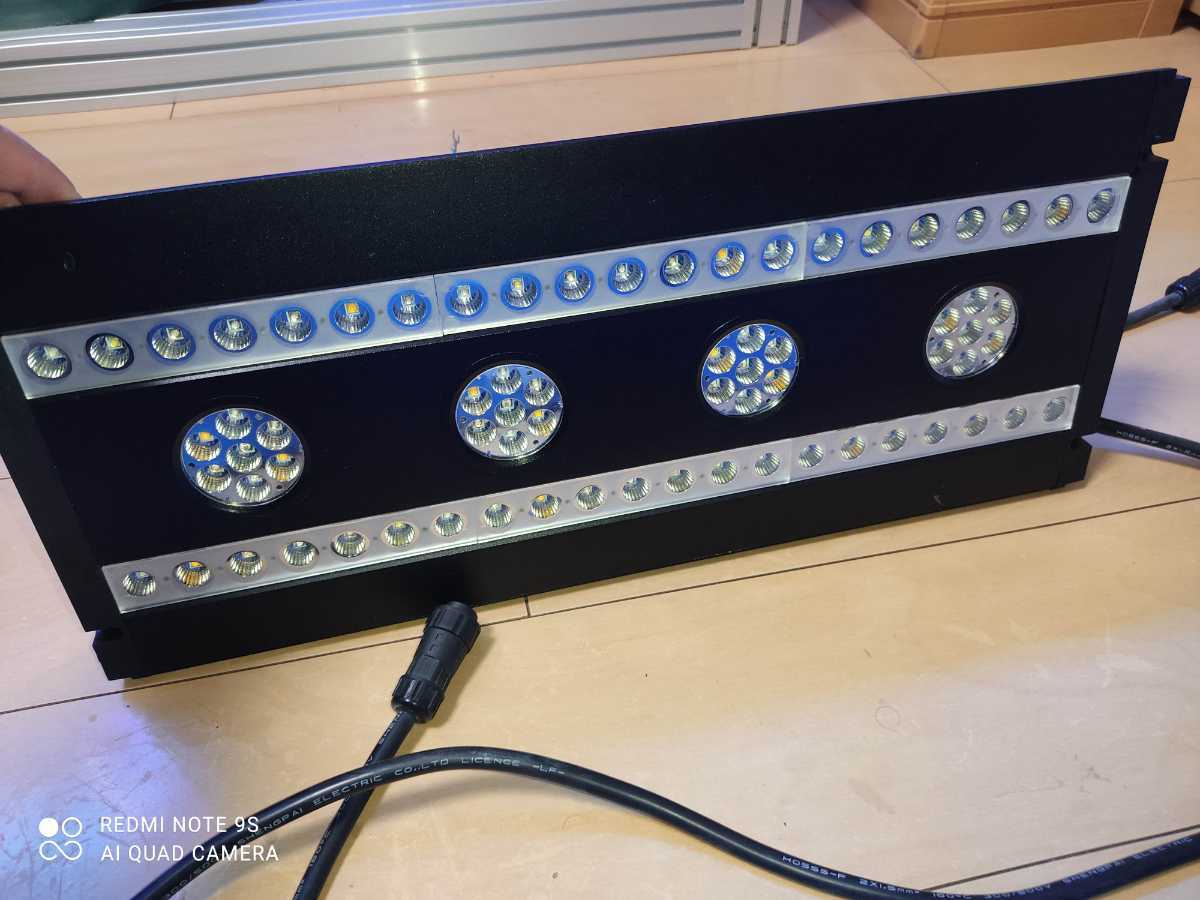 サンゴ用LED照明 スペクトラ sp200 使用期間、購入してから一年 ...