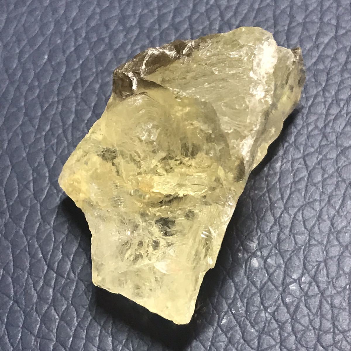新産出! パキスタンスレイマン山脈産クリアグインデル1 特価商品