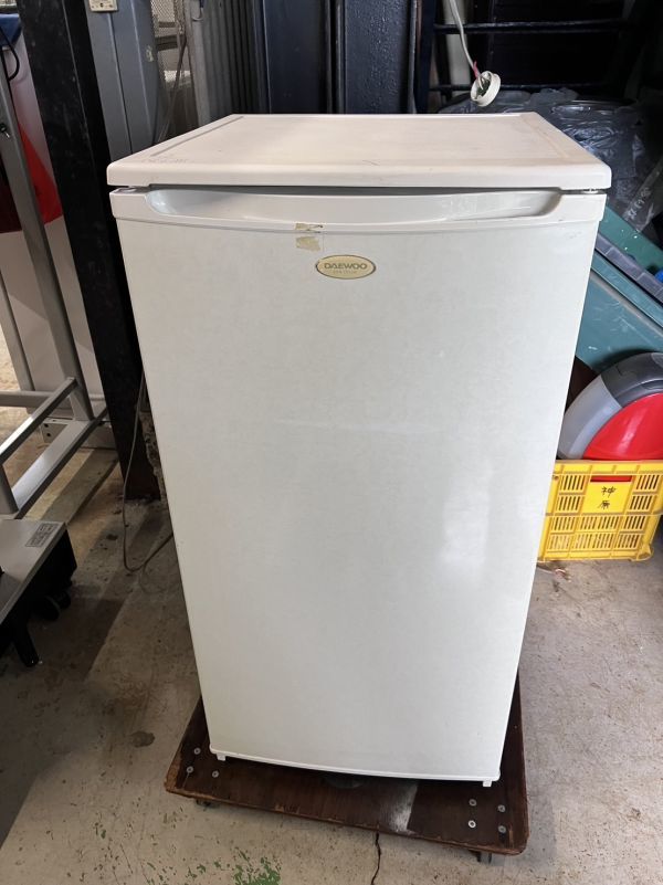 Yahoo!オークション - DAEWOO 冷凍庫 品番 DFR-T85AW 2004年製 Yahoo!オークション - DAEWOO 冷凍庫 品番 DFR-T85AW 2004年製