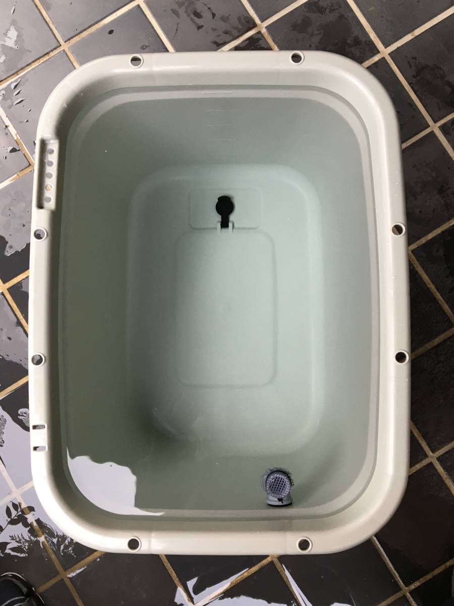 メダカ飼育容器 56㍑ グレー 3個 オーバーフロー加工済 即決・送料無料 金魚飼育ケース ビオトープ 越冬