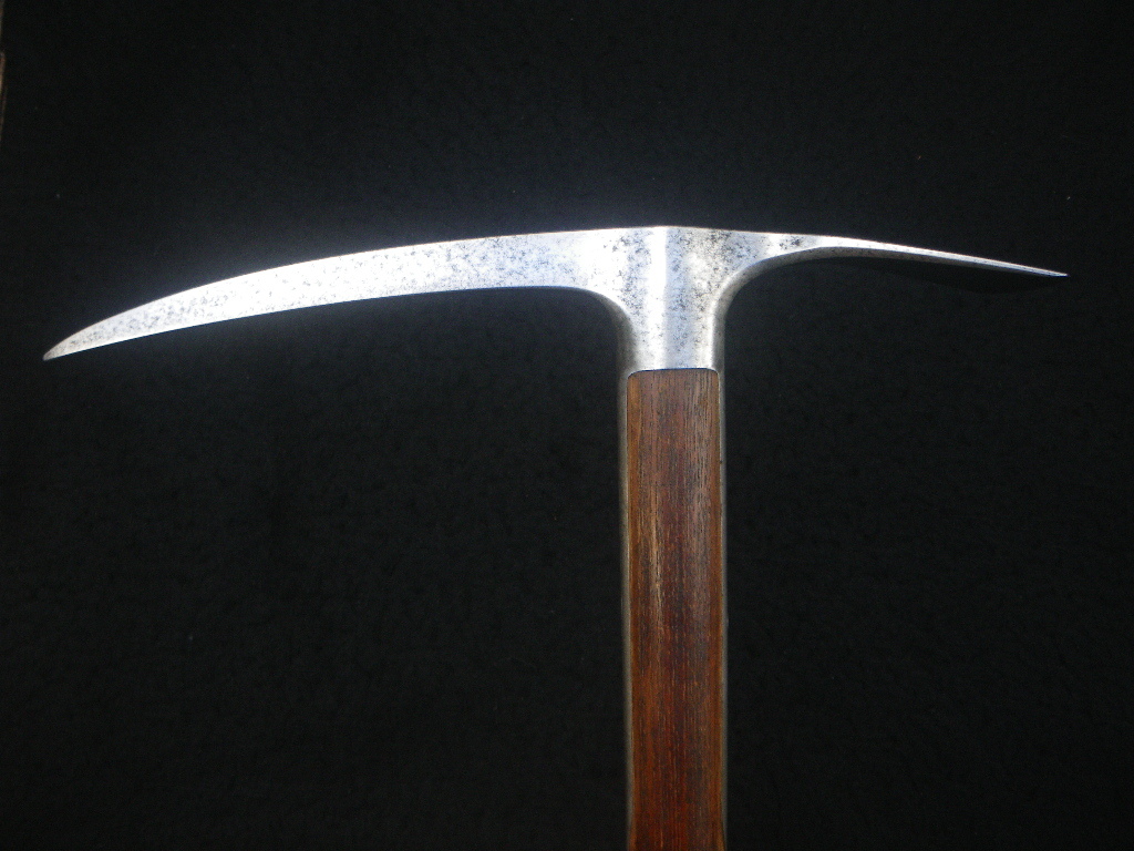 壱尺壱寸五分　全長822㎜　1050g　woodshaft ice ax　Japanese climbing equipment　ピッケル　杖 日本製　骨董　刀工　名工_ヘッド長:345㎜