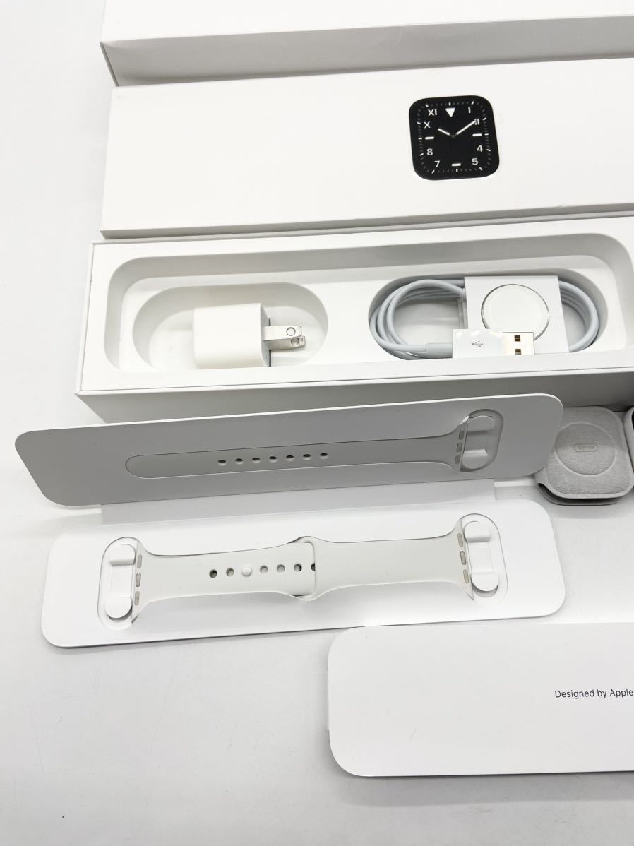 極美品☆ Apple Watch Series5 40mm ホワイト MWQF2J/A 40mm A2156 アップルウォッチ ⑯_画像2
