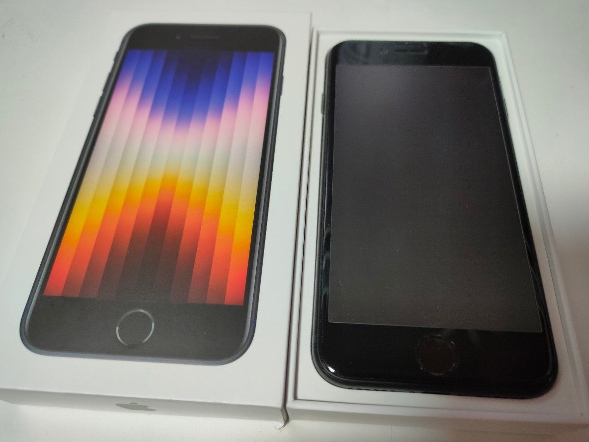 新品未使用品iPhone SE3 第3世代(SIMフリー)黒 ブラック アイホン 