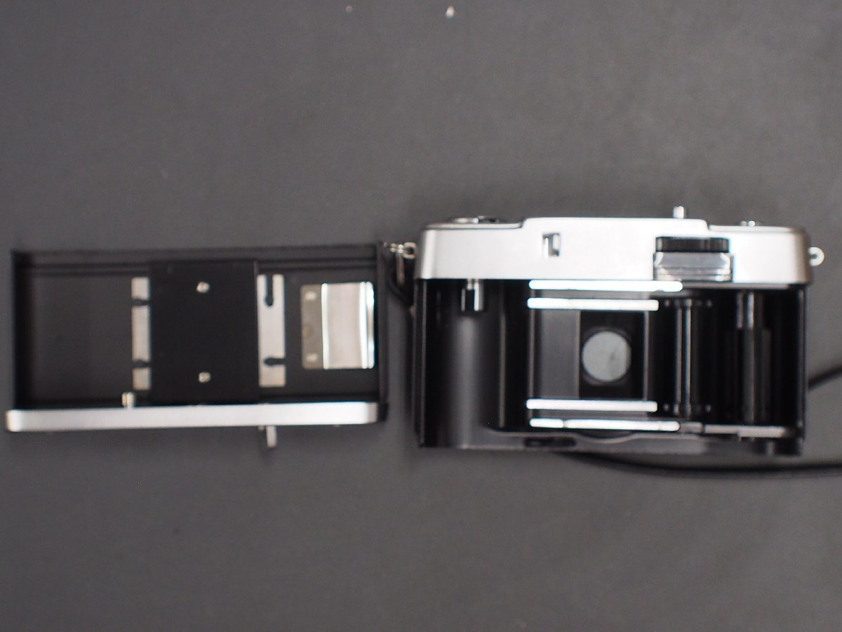 フィルムカメラ オリンパス OLYMPUS ペン PEN-EE コンパクト ハーフカメラ レンズ:F=28mm 1:3.5 D.Zuiko LENS 日本製 管理No.20204_画像7