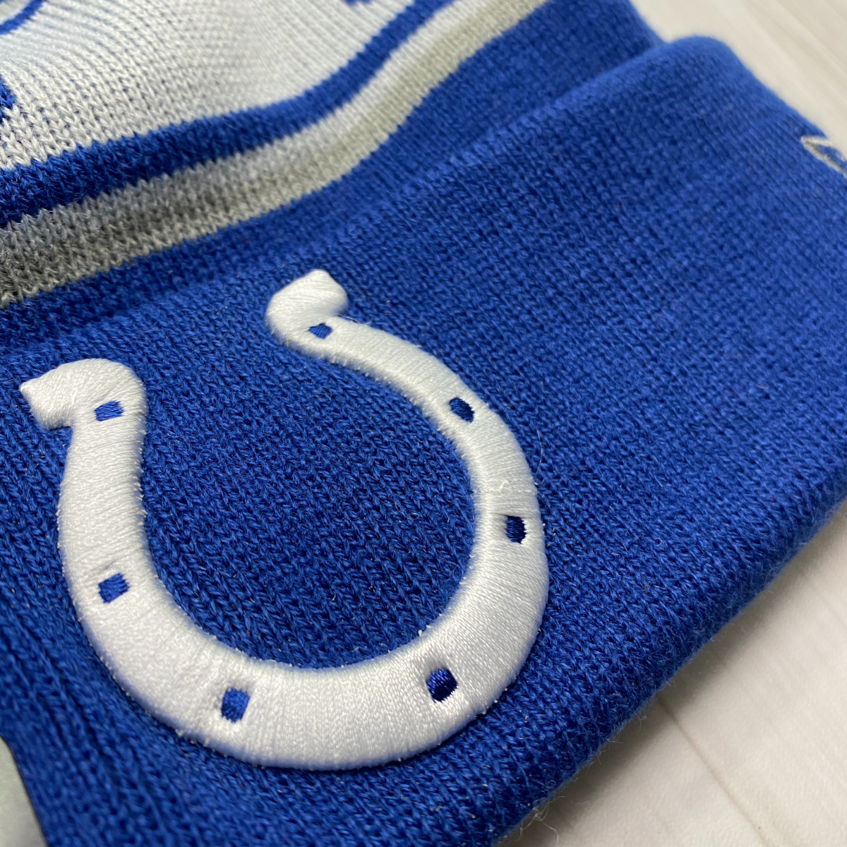 USA正規品 NEWERA ニューエラ NFL ニット帽 インディアナポリス コルツ Colts ロイヤルブルー ROYAL ポンポン付 ニットキャップ アメフト _画像2