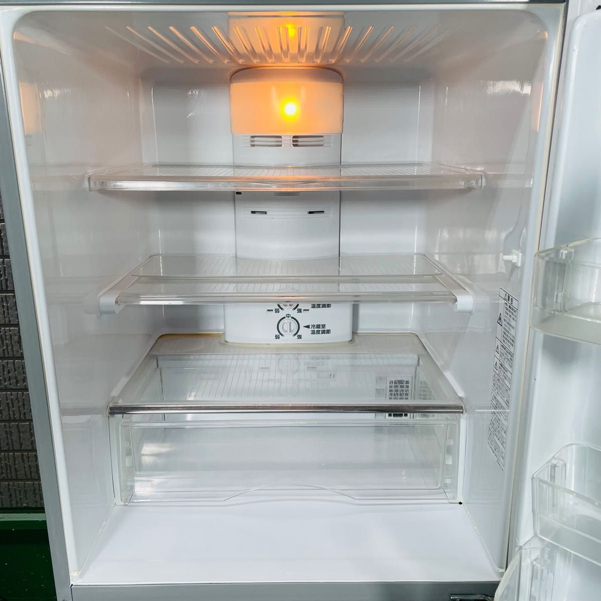 SANYO 255L 冷蔵庫 ロータイプ 天板耐熱 シルバー【地域限定配送無料】 キッチン家電 冷蔵庫、冷凍庫