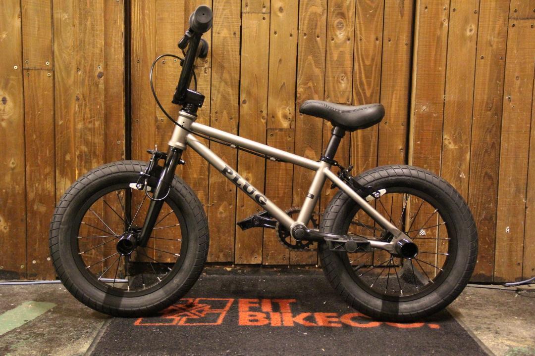  велосипед BMX ребенок 14 дюймовый Kids мотоцикл TNB PLUG 14 FAT MATT GUNMETAL бесплатная доставка новый товар не использовался ребенок тоже останавливается тормозные накладки имеется 