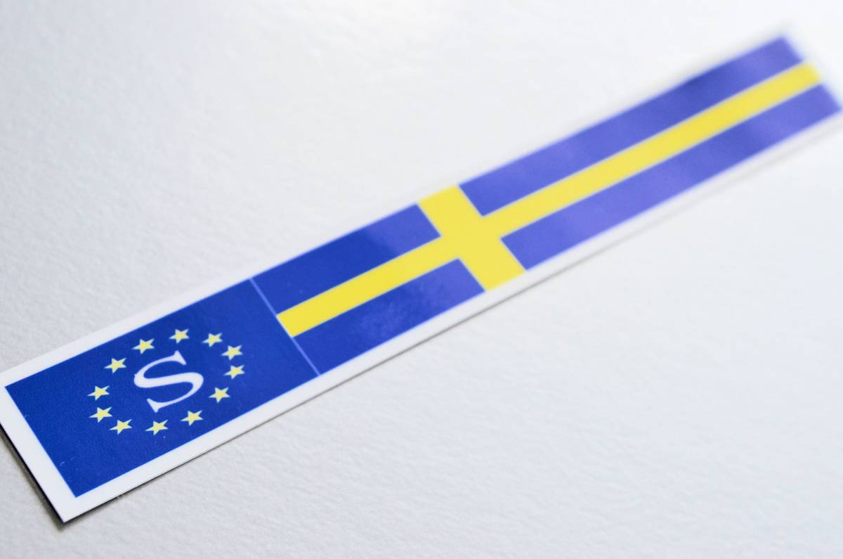 B_2■スウェーデン国旗(B)バナーステッカー Sサイズ 2枚セット■Sweden Flag sticker ヨーロッパ 国識別 屋外耐候耐水シール VOLVOに☆ EU_画像1