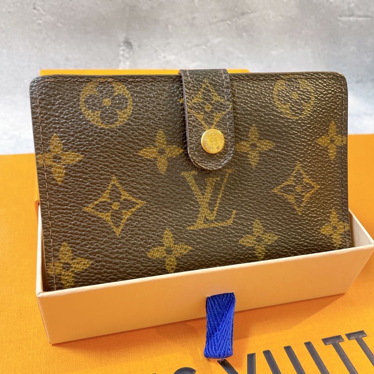 LOUIS VUITTON ルイヴィトン ヴィエノワ モノグラム 二つ折り財布