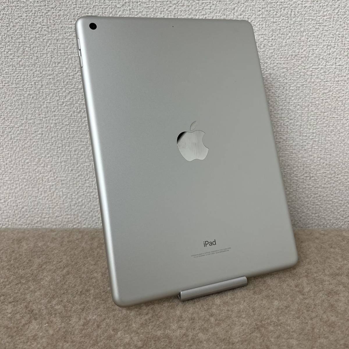 美品】iPad 第6世代 32GB シルバー Wi-Fiモデル 14 - fundacionatenea.org