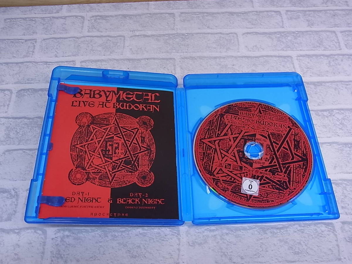 △E/623●音楽BD(ブルーレイ)☆ベビーメタル BABYMETAL☆LIVE AT BUDOKAN☆英語版☆中古品_画像5