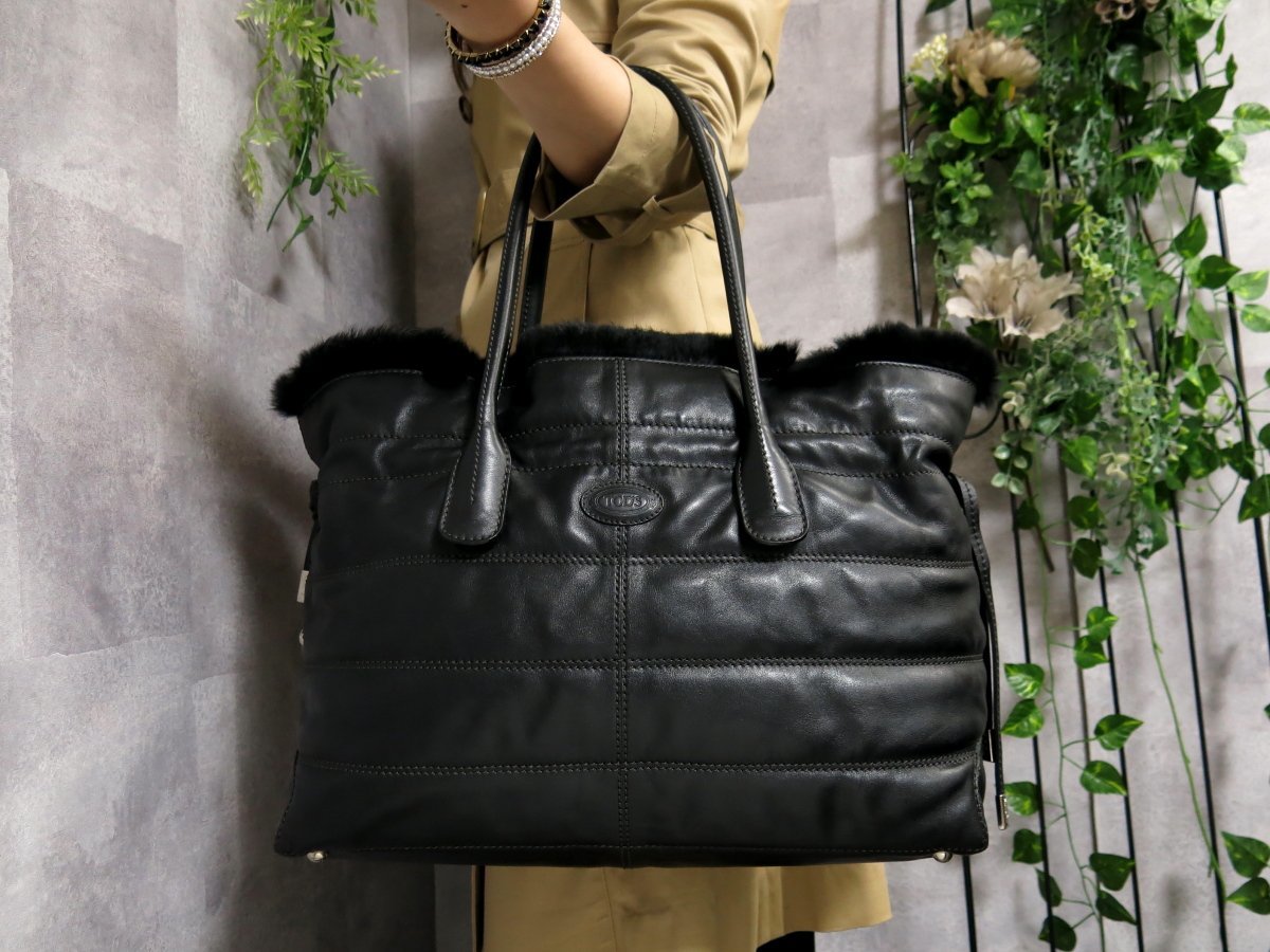 ヤフオク! - 超美品 TOD'S トッズ ニューD ロゴ型押し リア...