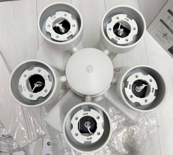展示品 DAIKO LED シーリングファン ライト 4枚羽 5灯 CSF-580W 展示品 DAIKO LED シーリングファン ライト 4枚羽 5灯 CSF-580W