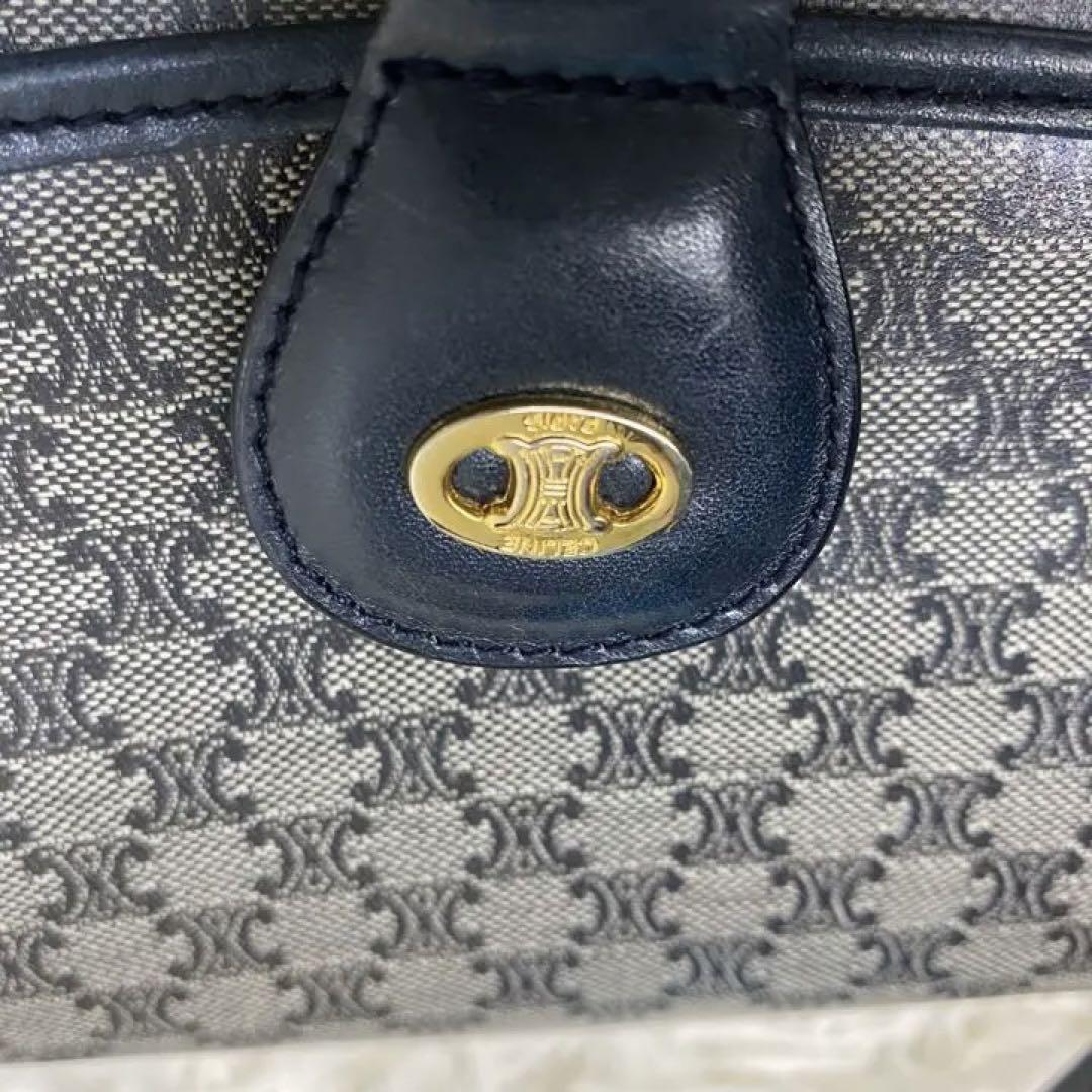 超希少 セリーヌ CELINE ショルダーバッグ 黒マカダム トリオンフ 金具