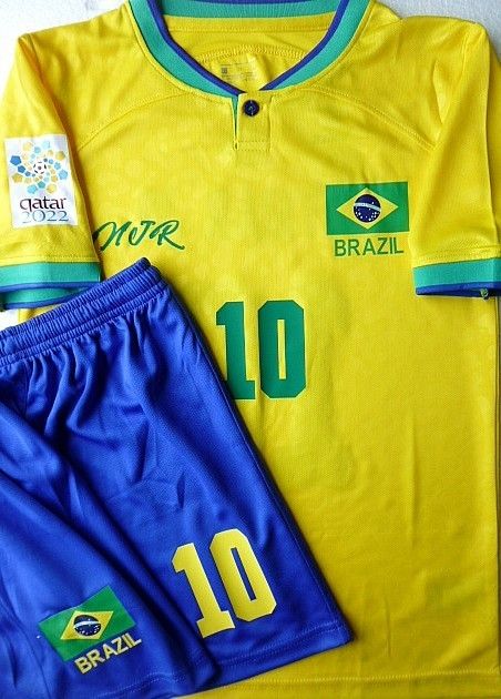 150 ネイマール　ユニフォーム　サッカー 黄　ブラジル代表　子供　新品タグ付き　カタール2022