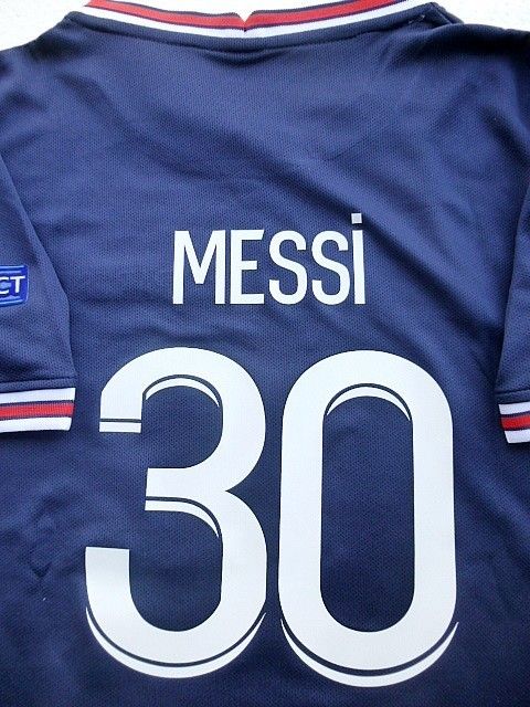 130 メッシ　パリ　子供　ユニフォーム　サッカー　チャンピオンズリーグ　psg　messi　新品タグ付　ソックス付