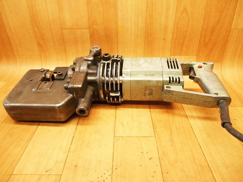 makita マキタ 電動パンチャー PP180 100V 50/60Hz 800W 8.4 makita マキタ 電動パンチャー PP180 100V 50/60Hz 800W 8.4