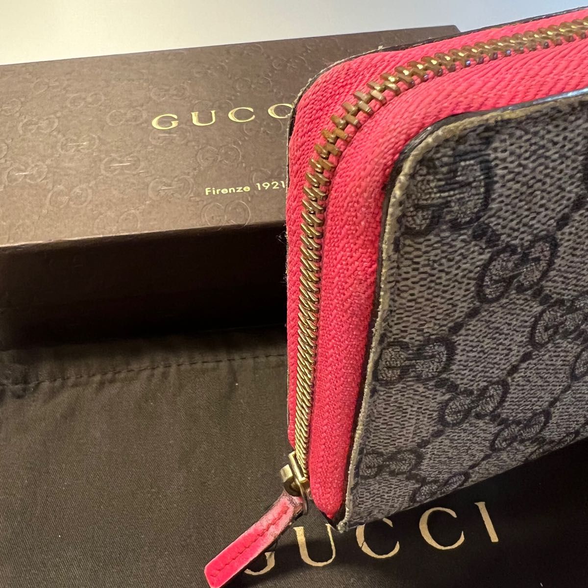 未使用に近い グッチ GUCCI 財布 長財布 GGスプリーム ラウンド