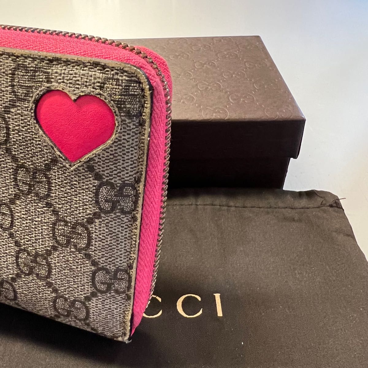 未使用に近い グッチ GUCCI 財布 長財布 GGスプリーム ラウンド